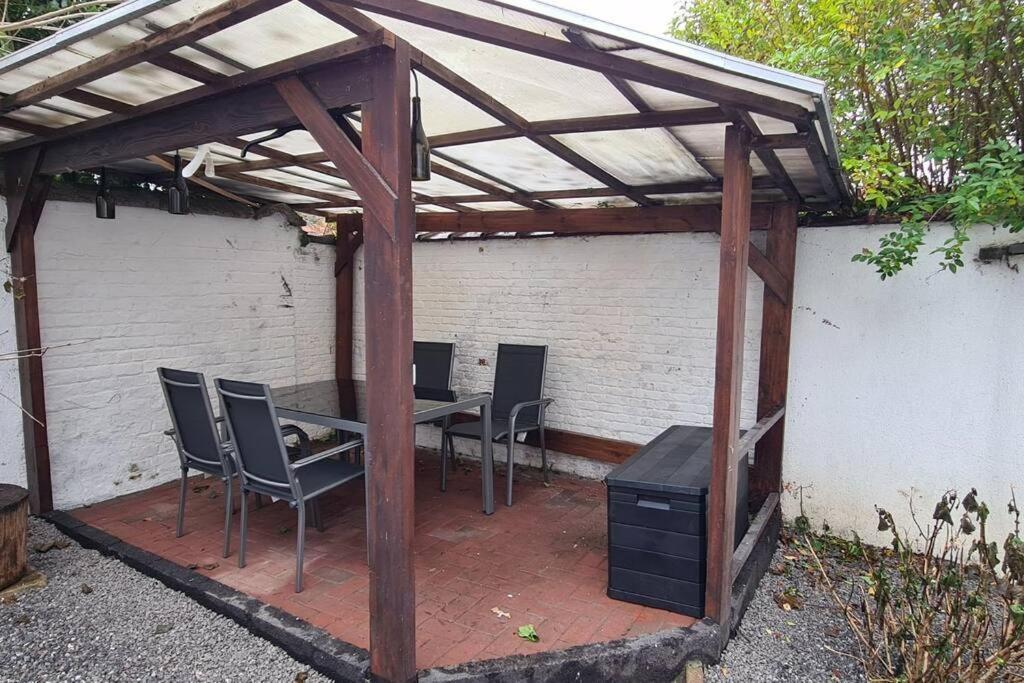 בריסל Magnolia Green Garden New And Fully Equipped מראה חיצוני תמונה