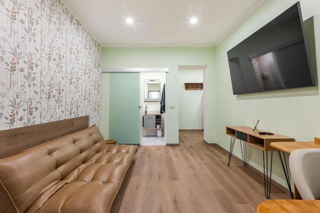 בריסל Magnolia Green Garden New And Fully Equipped מראה חיצוני תמונה